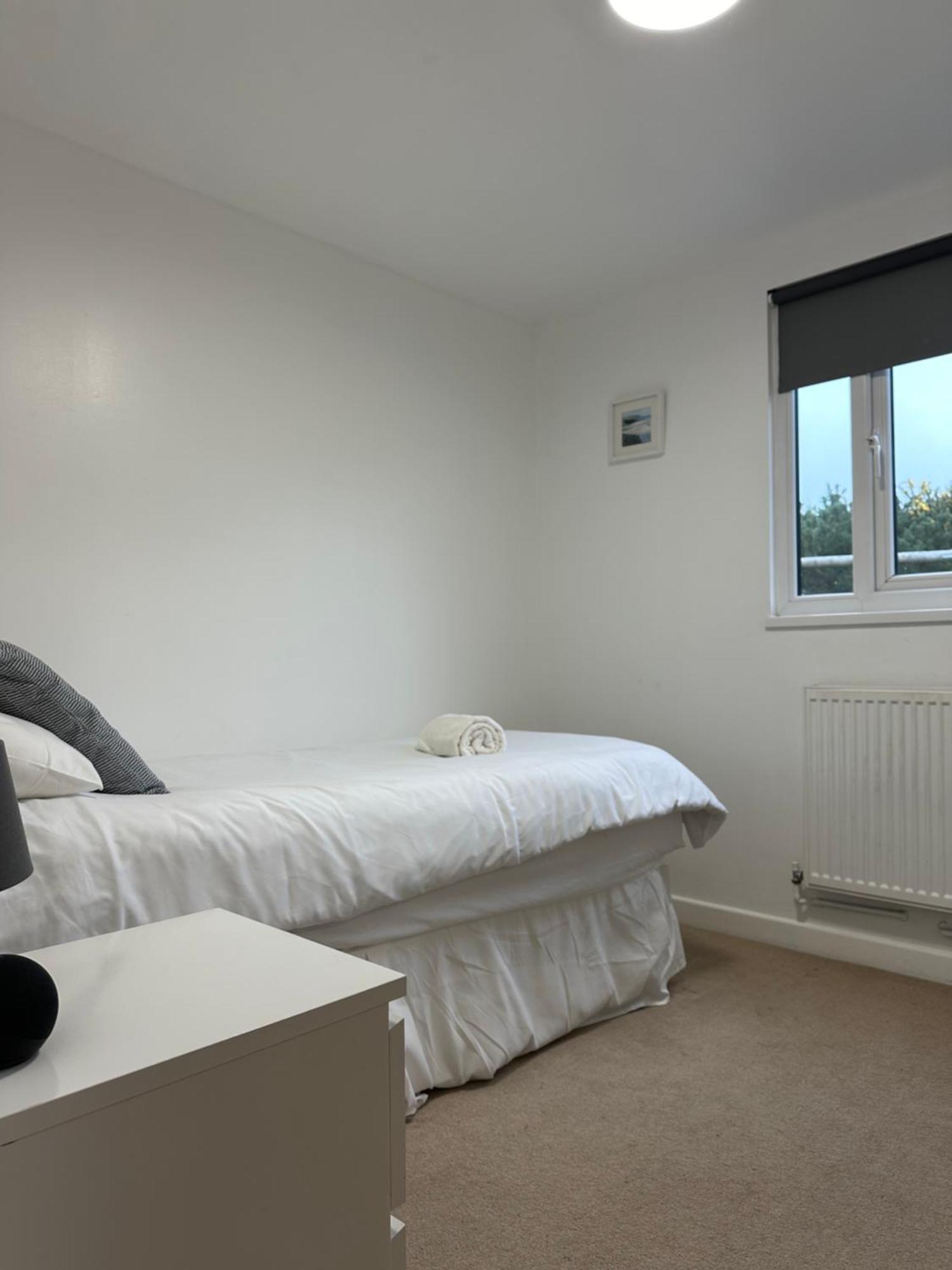 Wheal Prosper- Beautifully Fitted Wooden Lodge Helston Cornwall Exterior photo